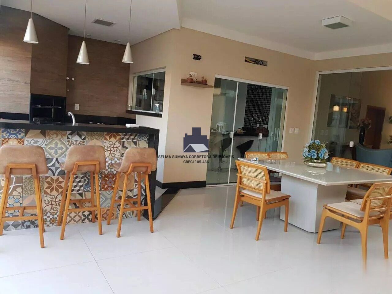 Casa de Condomínio com 3 quartos à venda, 246m² — foto 9 de 23