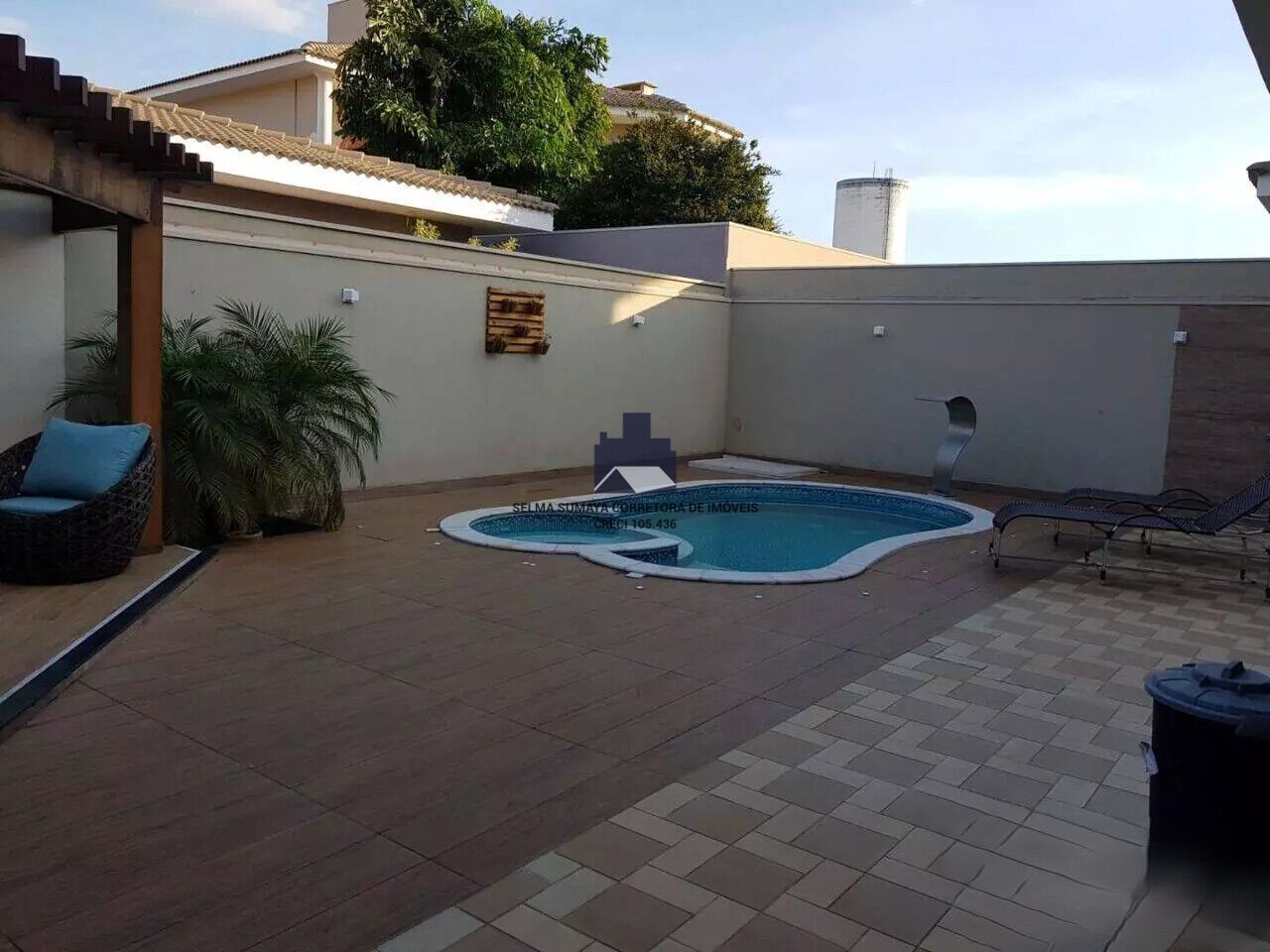 Casa de Condomínio com 3 quartos à venda, 246m² — foto 8 de 23