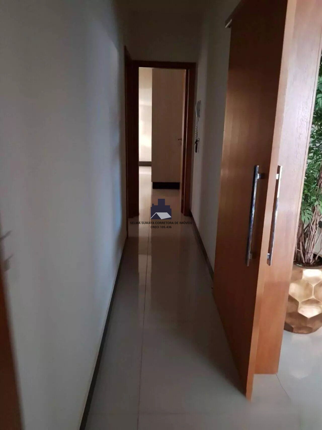 Casa de Condomínio com 3 quartos à venda, 246m² — foto 10 de 23