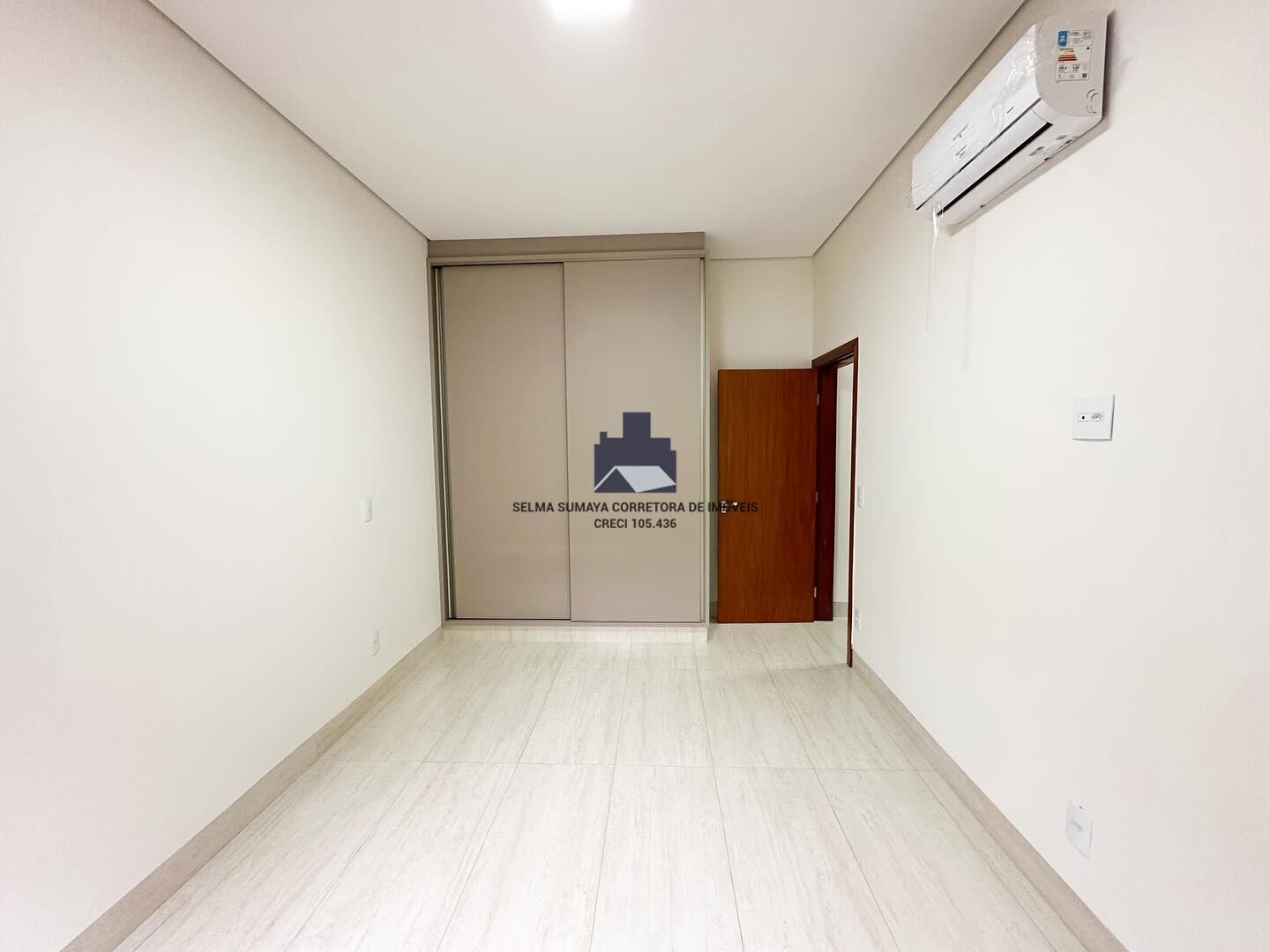 Casa de Condomínio com 3 quartos à venda, 257m² — foto 7 de 21