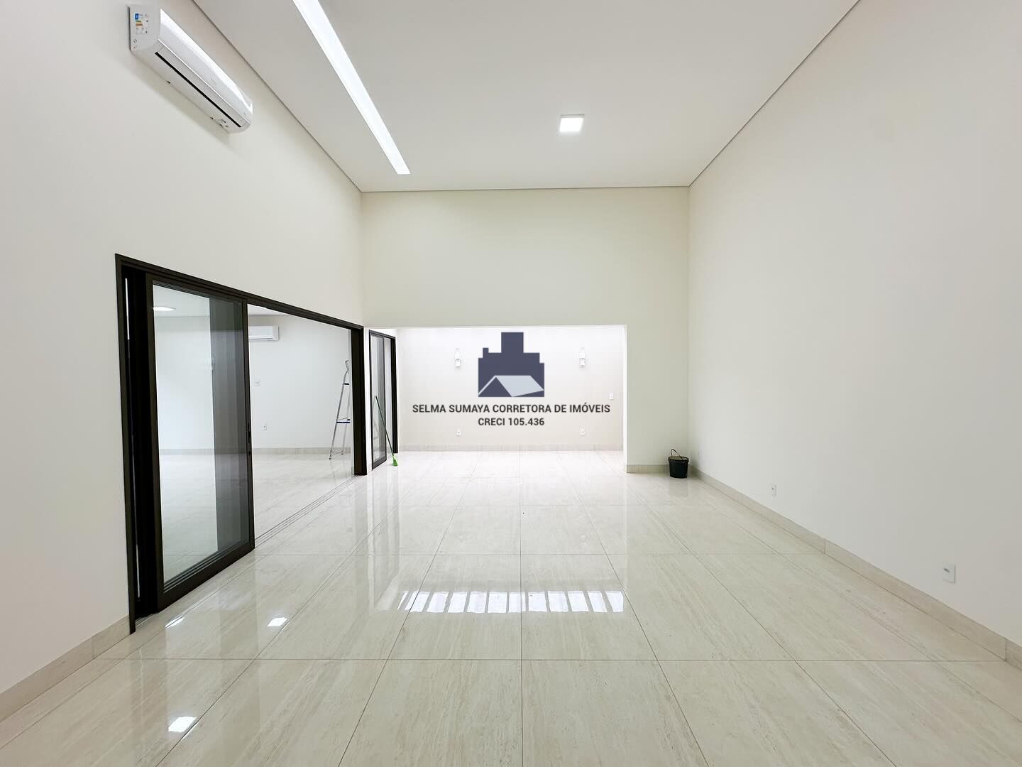 Casa de Condomínio com 3 quartos à venda, 257m² — foto 14 de 21