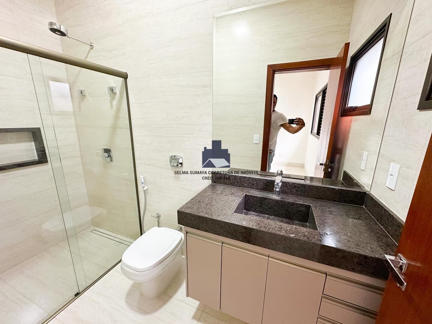 Casa de Condomínio com 3 quartos à venda, 257m² — foto 8 de 21