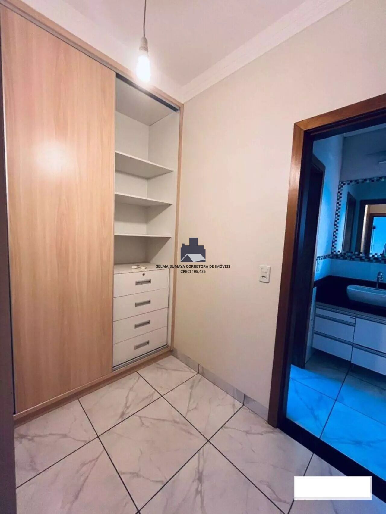 Casa com 3 quartos à venda, 232m² — foto 18 de 25