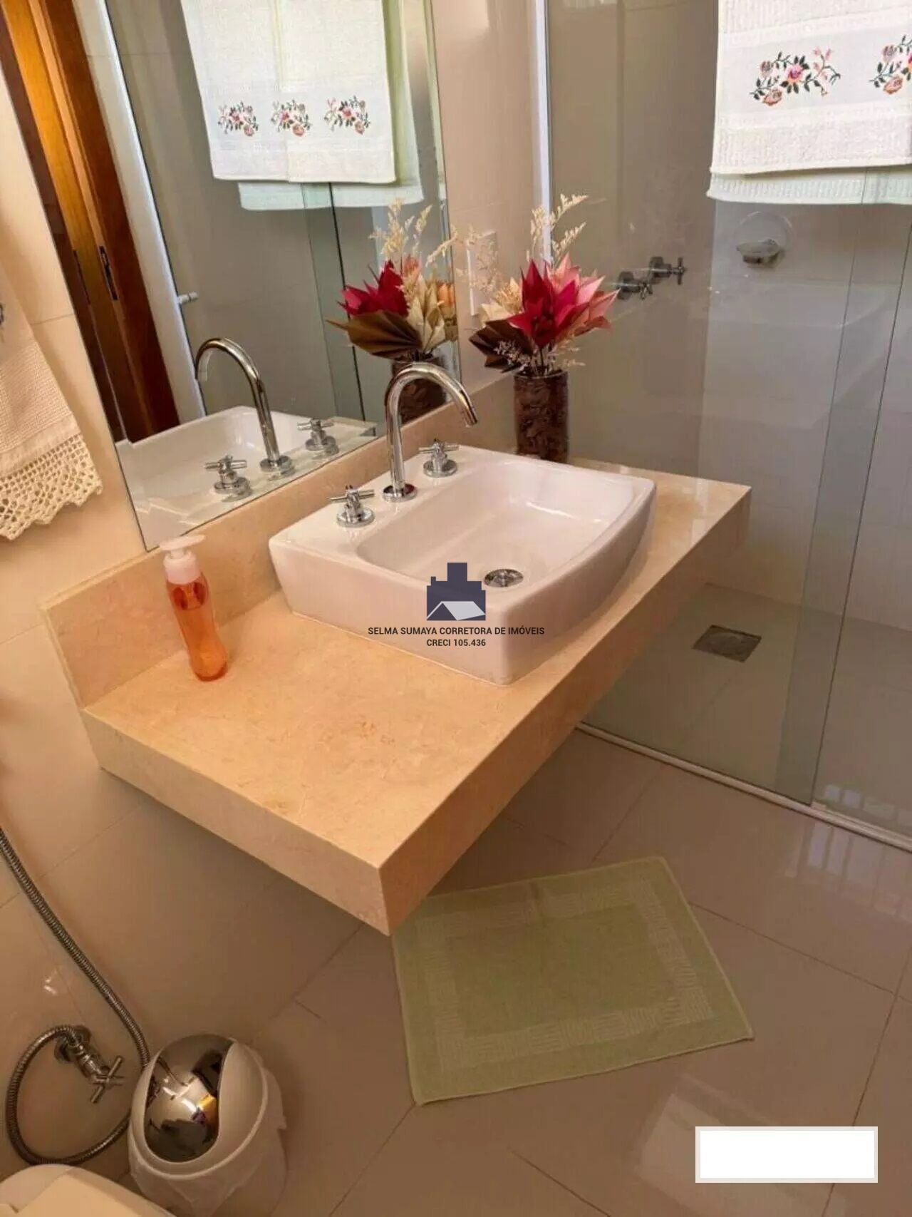 Casa com 3 quartos à venda, 233m² — foto 9 de 17