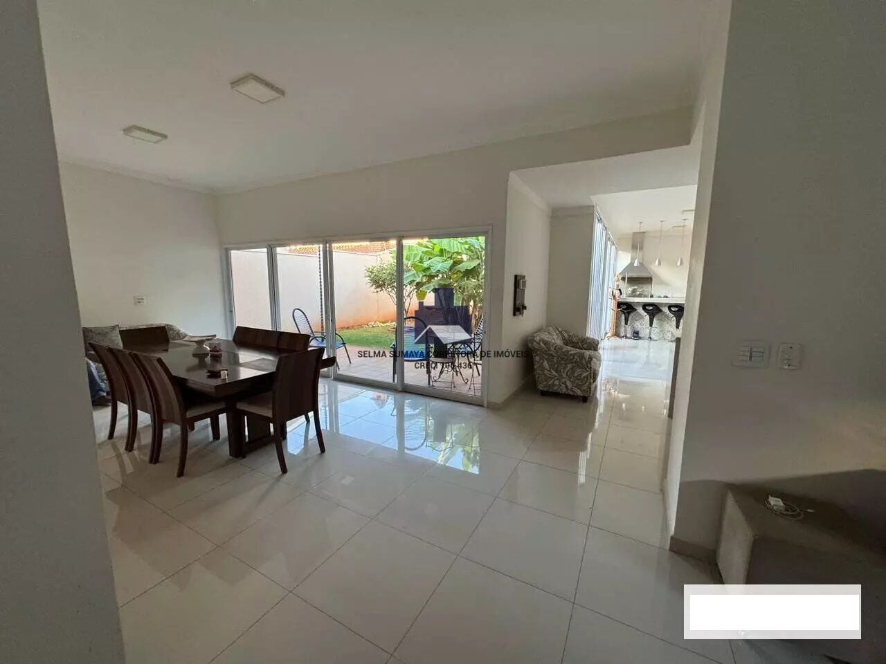 Casa com 3 quartos à venda, 233m² — foto 5 de 17