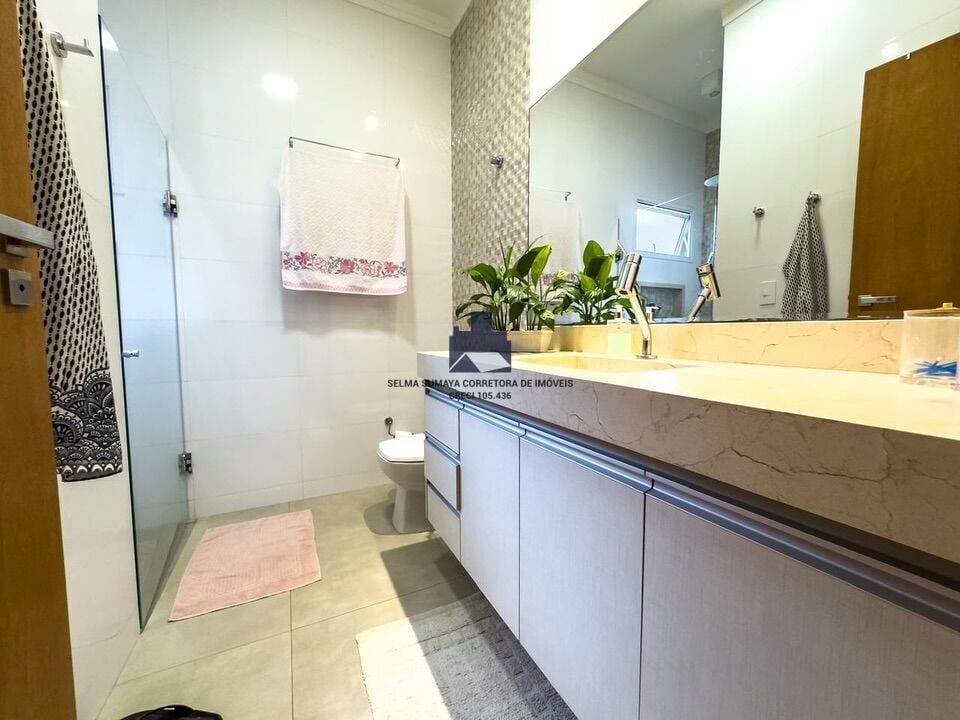 Casa de Condomínio com 3 quartos à venda, 254m² — foto 16 de 18