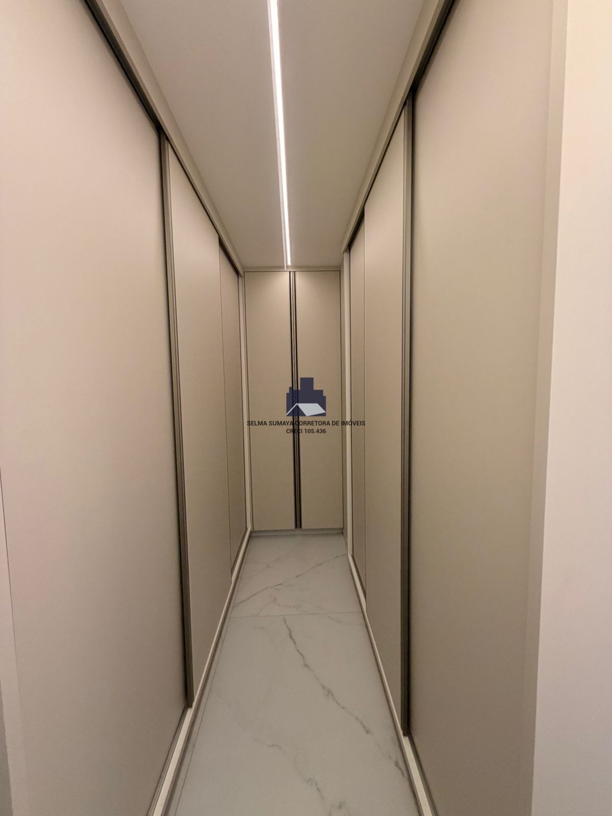 Casa de Condomínio com 3 quartos à venda, 254m² — foto 11 de 28