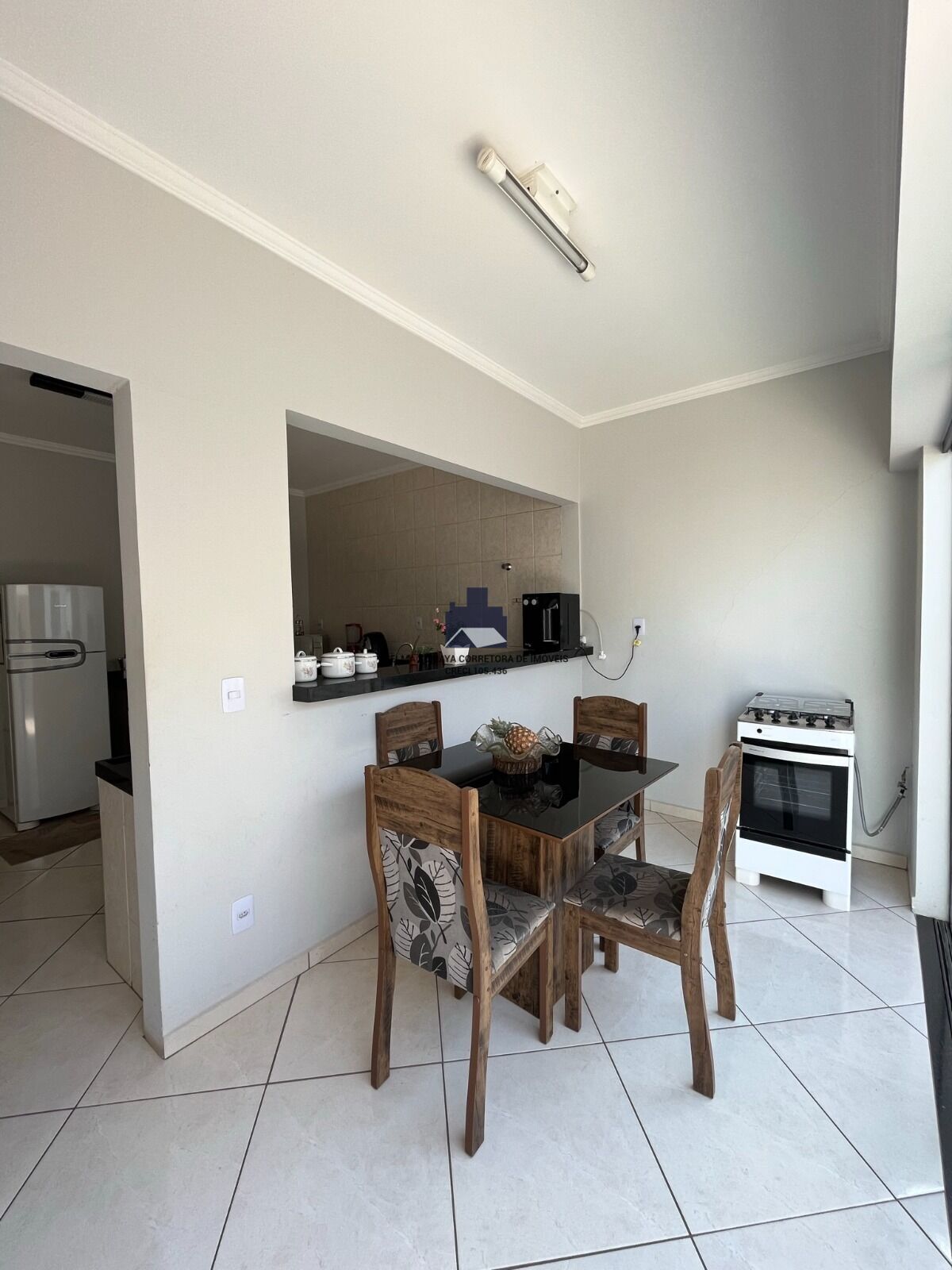 Casa com 3 quartos à venda, 236m² — foto 8 de 12