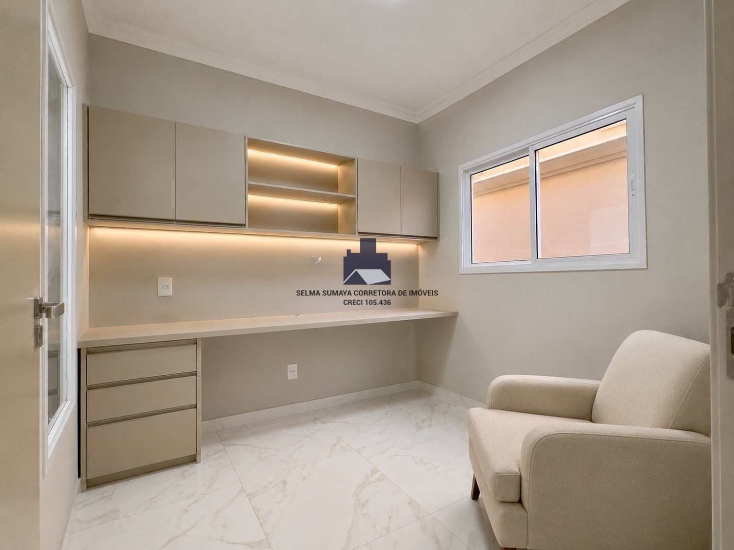 Casa de Condomínio com 3 quartos à venda, 247m² — foto 6 de 18