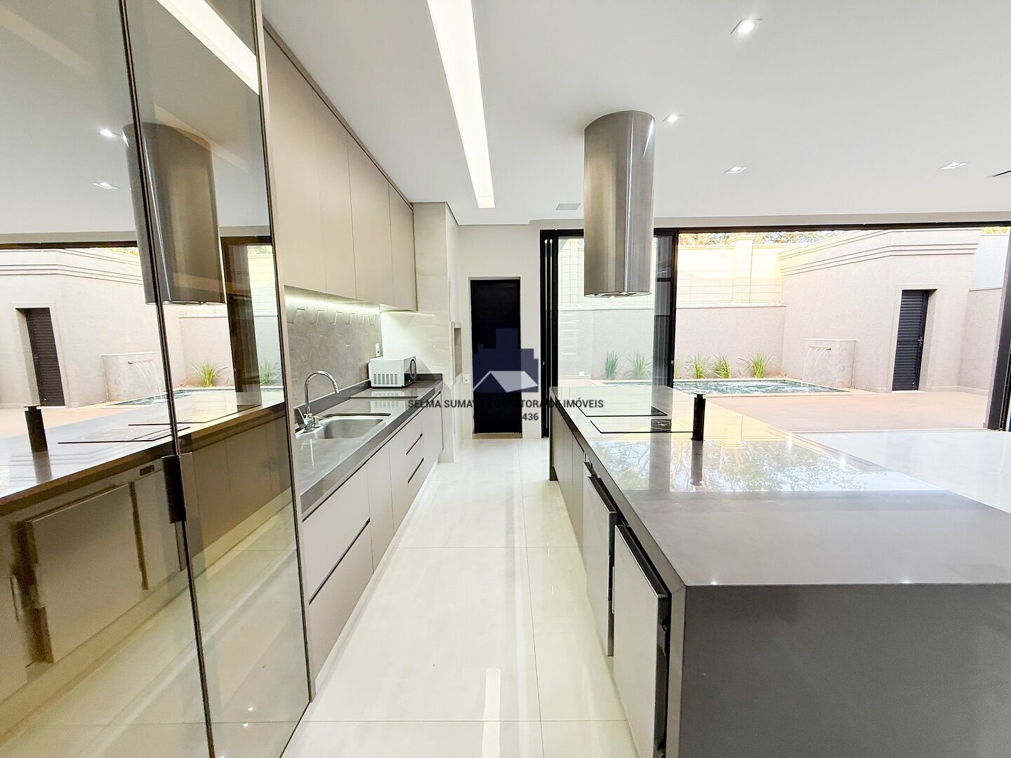 Casa de Condomínio com 4 quartos à venda, 310m² — foto 13 de 19