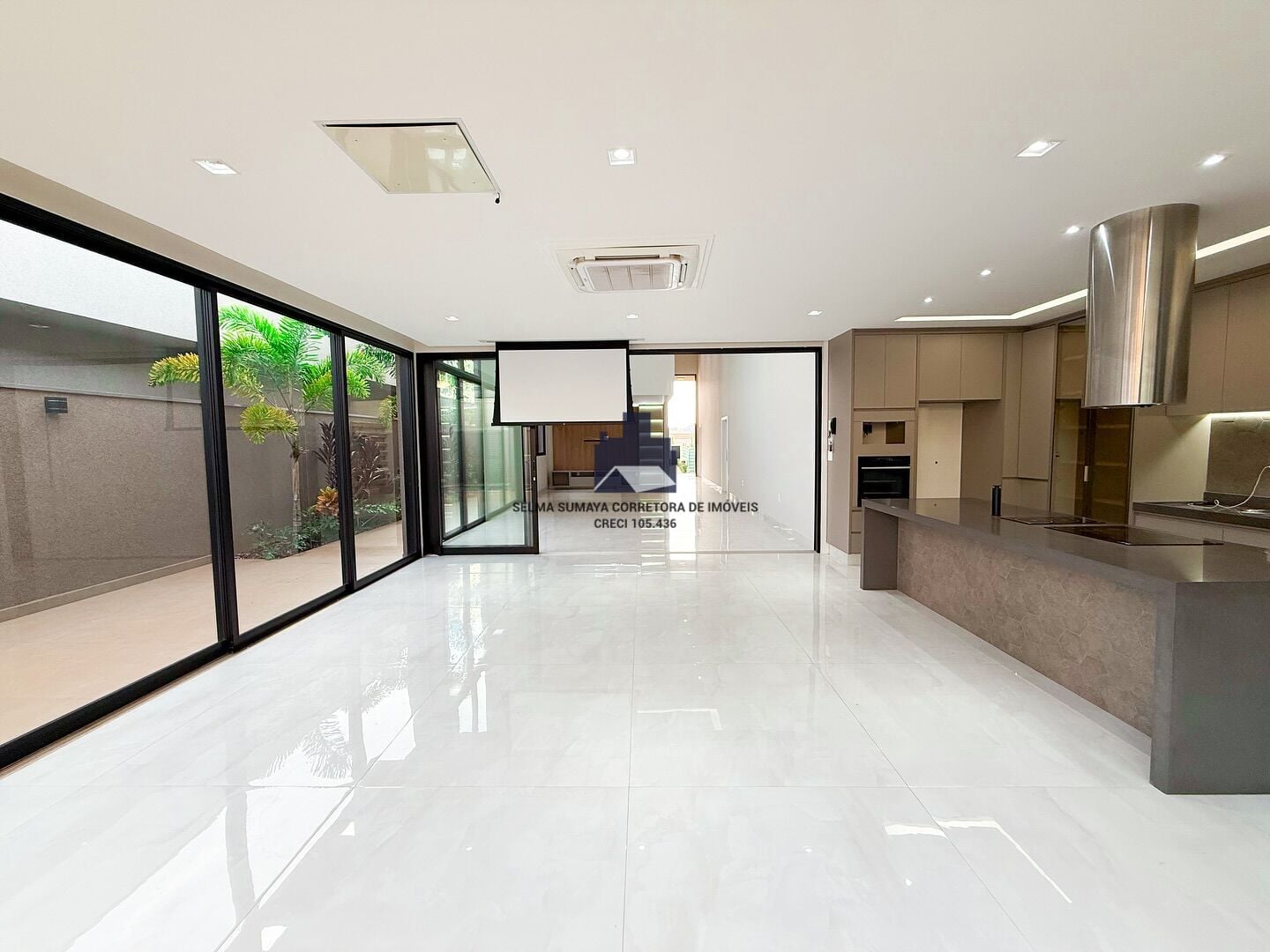 Casa de Condomínio com 4 quartos à venda, 310m² — foto 17 de 19