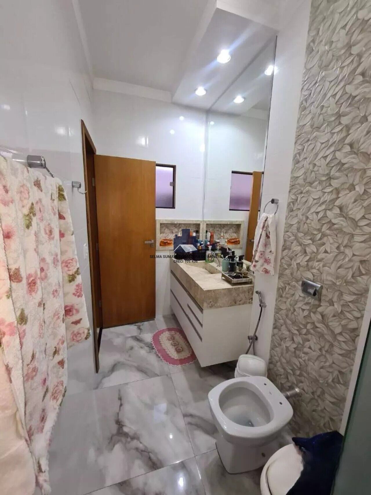 Casa de Condomínio com 3 quartos à venda, 250m² — foto 18 de 23