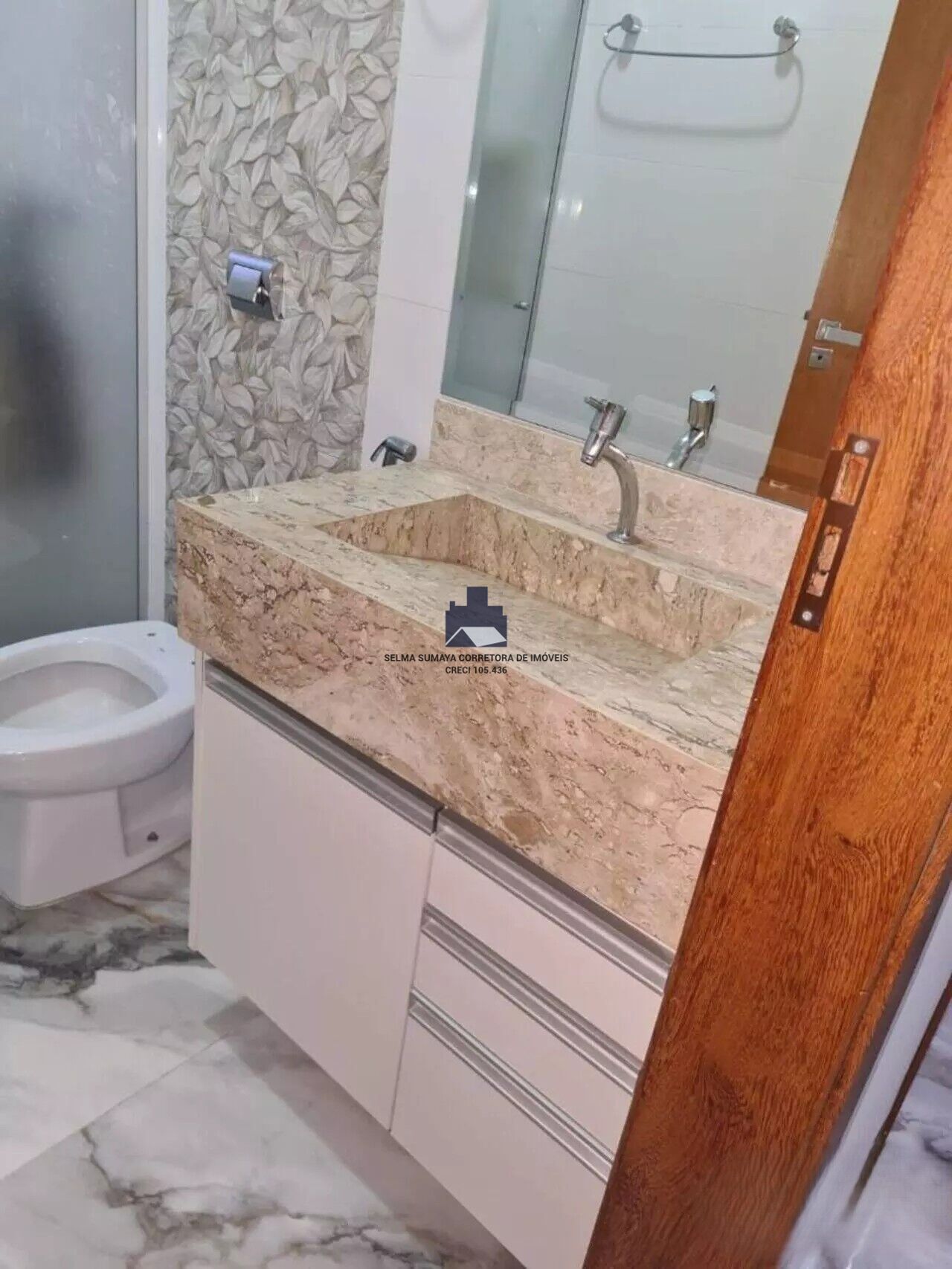 Casa de Condomínio com 3 quartos à venda, 250m² — foto 17 de 23