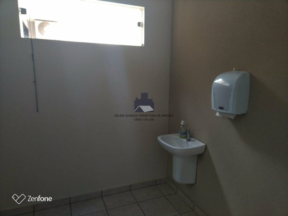 Casa com 3 quartos à venda, 307m² — foto 28 de 29