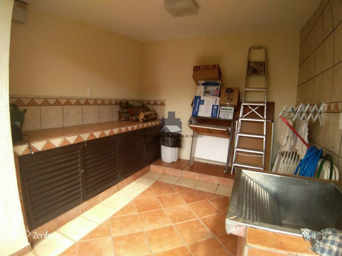 Casa com 3 quartos à venda, 307m² — foto 27 de 29