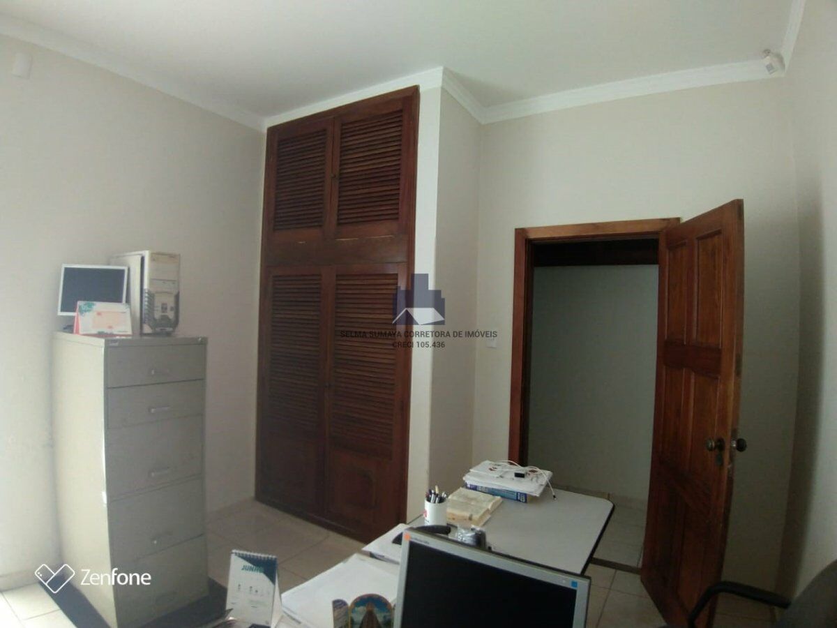 Casa com 3 quartos à venda, 307m² — foto 12 de 29