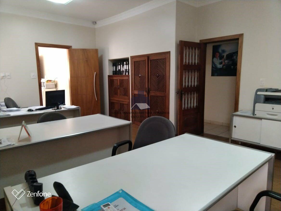 Casa com 3 quartos à venda, 307m² — foto 23 de 29
