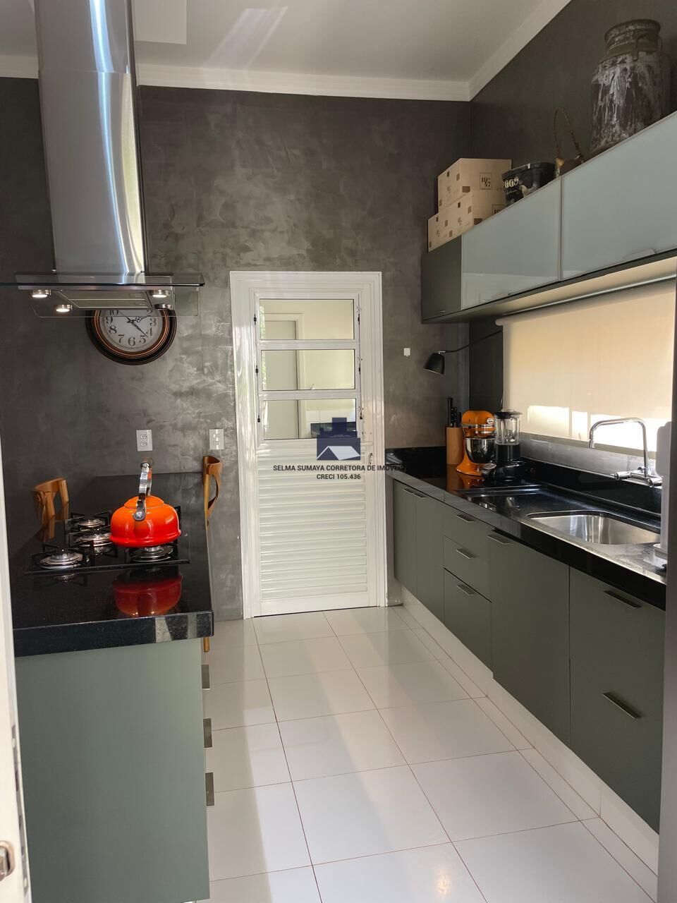 Casa de Condomínio com 3 quartos à venda, 240m² — foto 15 de 24