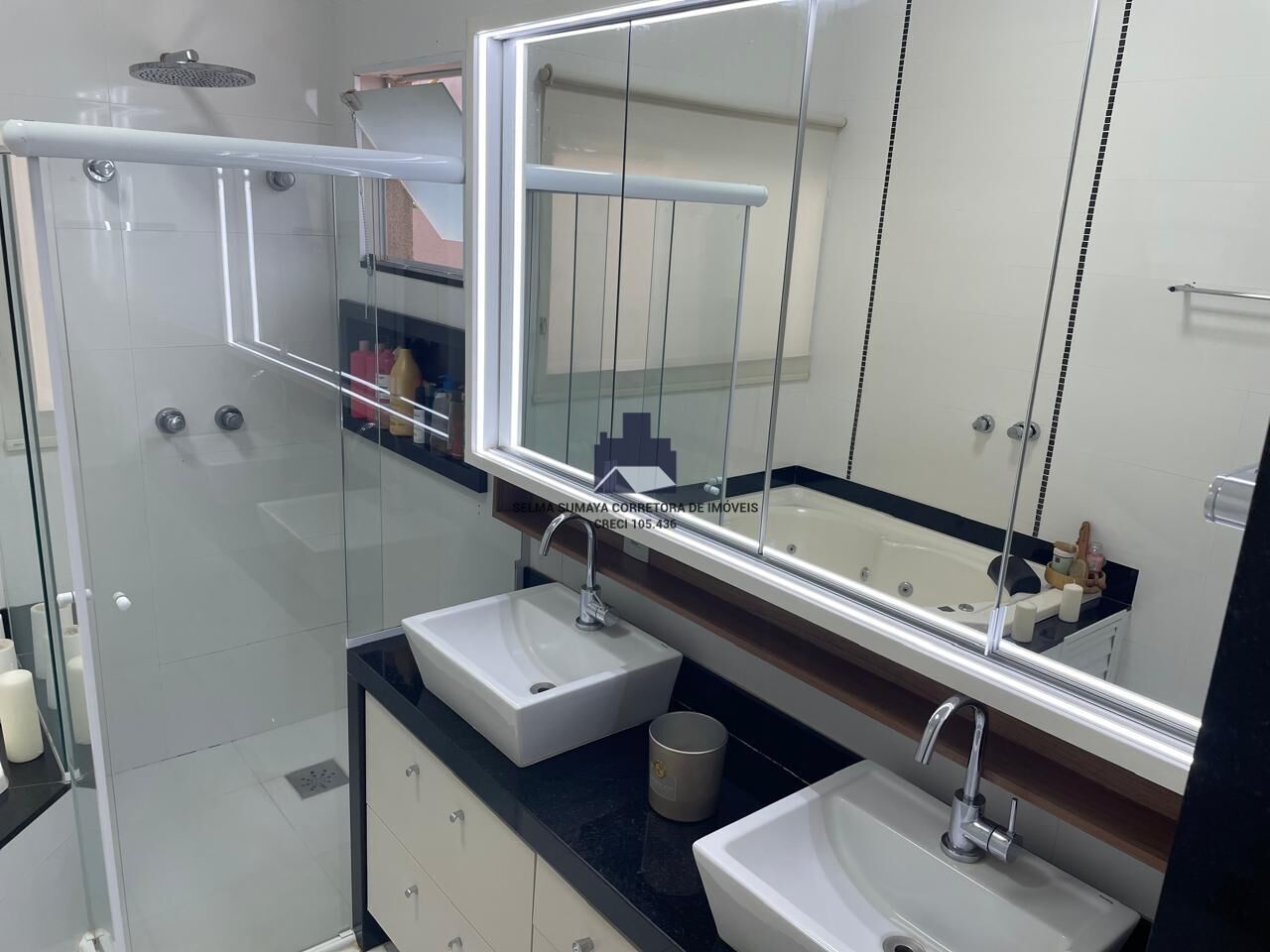 Casa de Condomínio com 3 quartos à venda, 240m² — foto 16 de 24