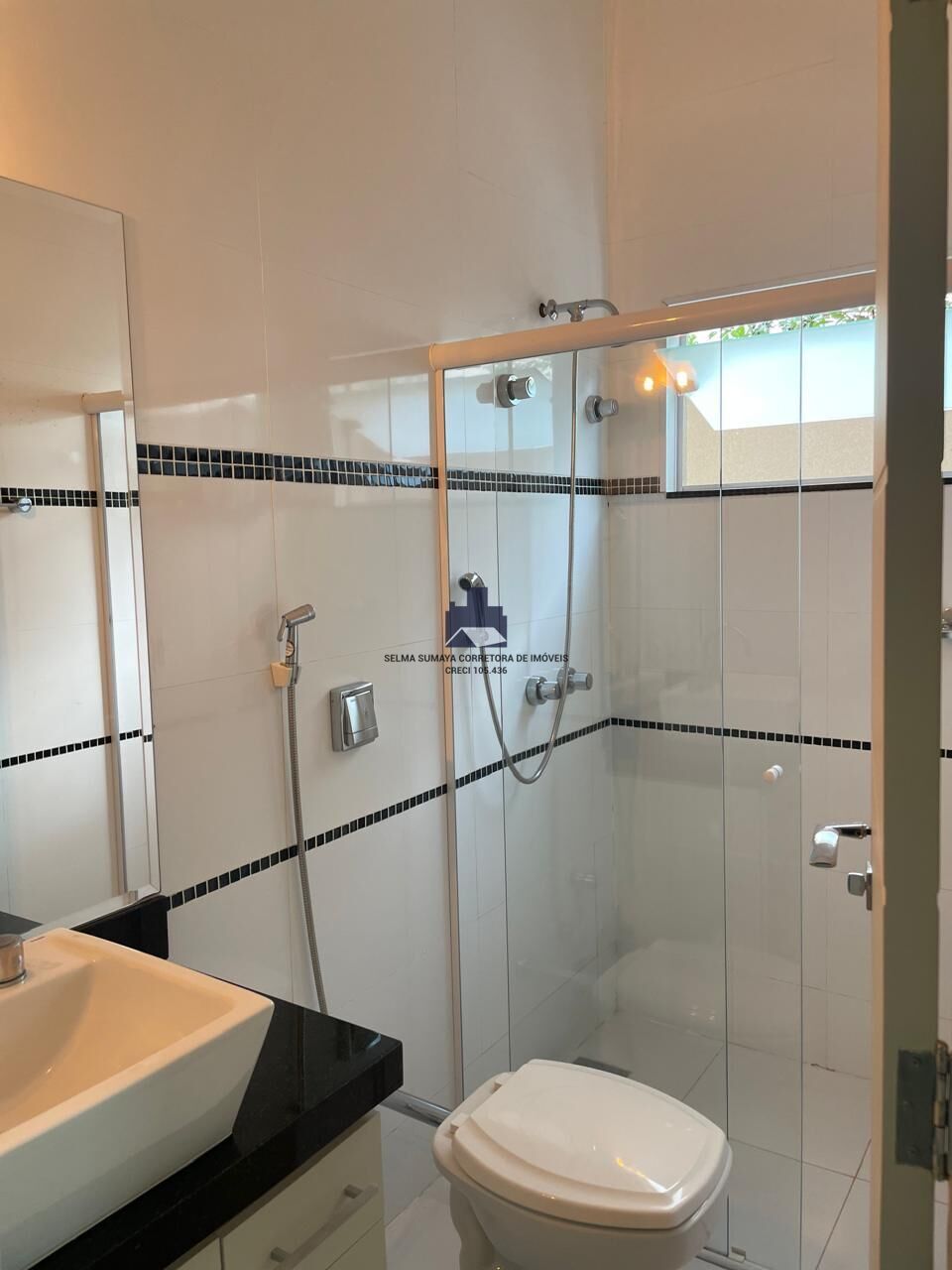 Casa de Condomínio com 3 quartos à venda, 240m² — foto 19 de 24
