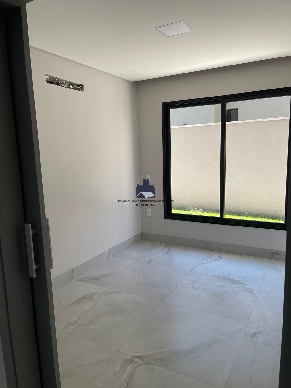 Casa de Condomínio com 3 quartos à venda, 270m² — foto 13 de 29