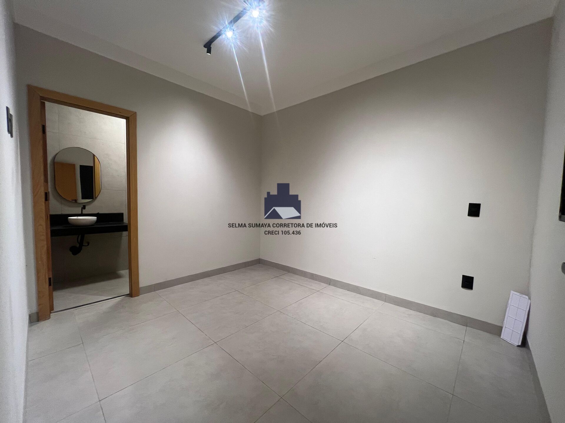 Casa de Condomínio com 3 quartos à venda, 150m² — foto 13 de 24
