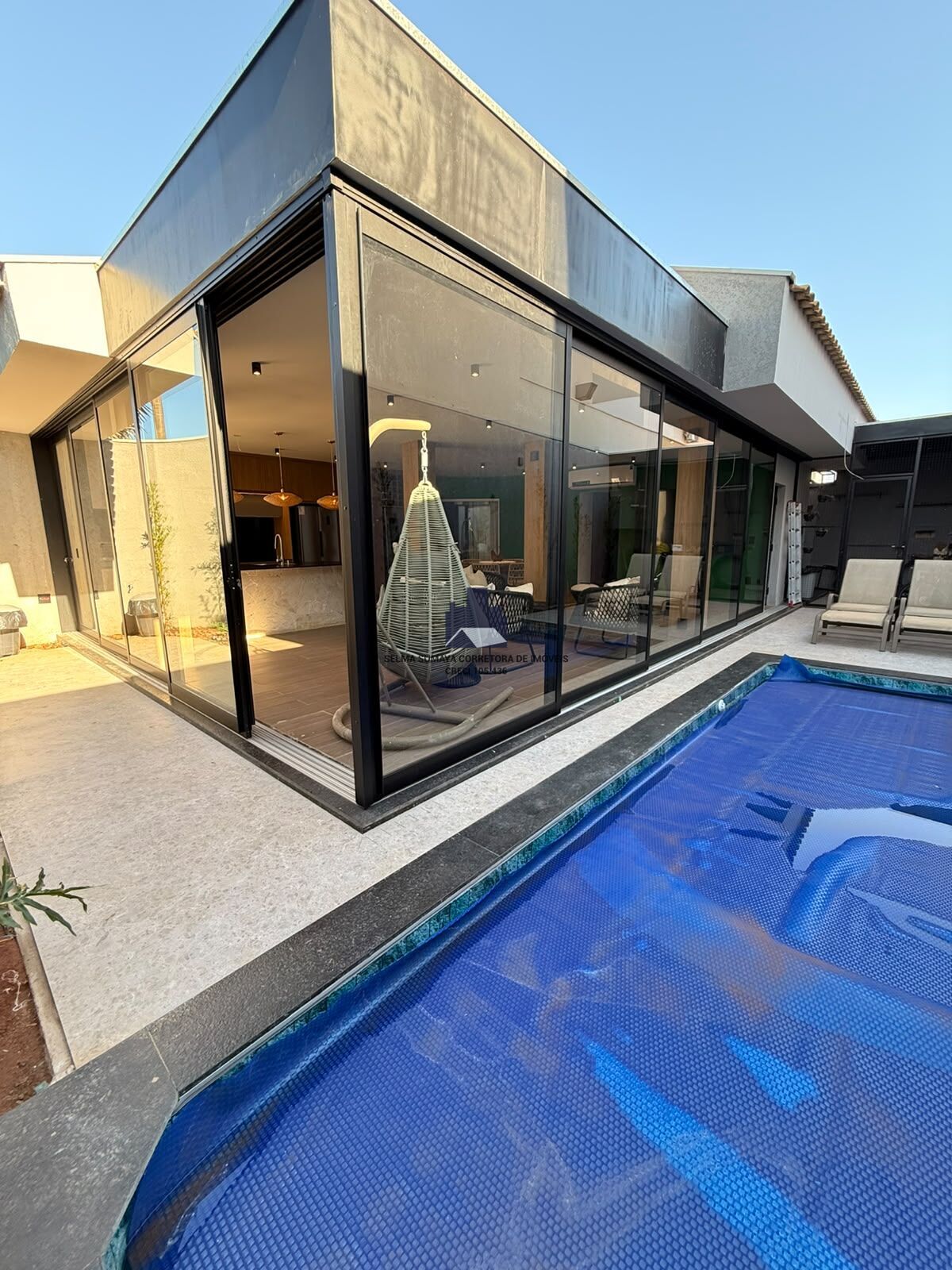 Casa de Condomínio com 4 quartos à venda, 380m² — foto 25 de 49