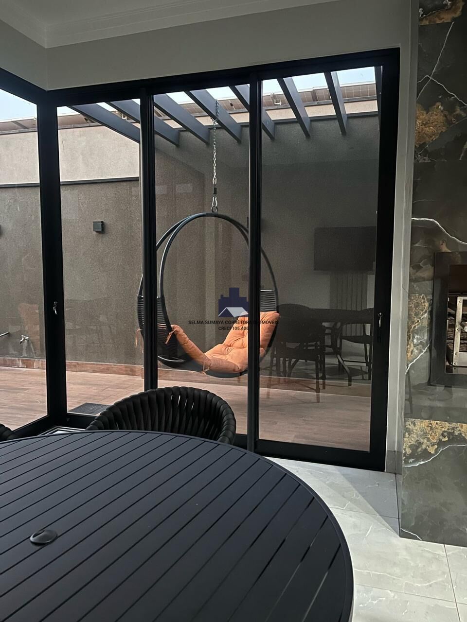 Casa de Condomínio com 3 quartos à venda, 216m² — foto 12 de 27