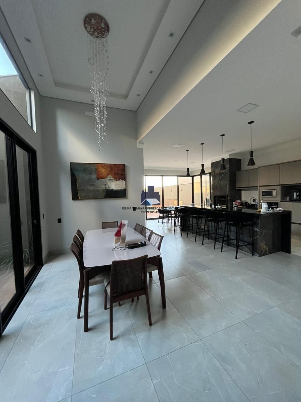 Casa de Condomínio com 3 quartos à venda, 216m² — foto 18 de 27