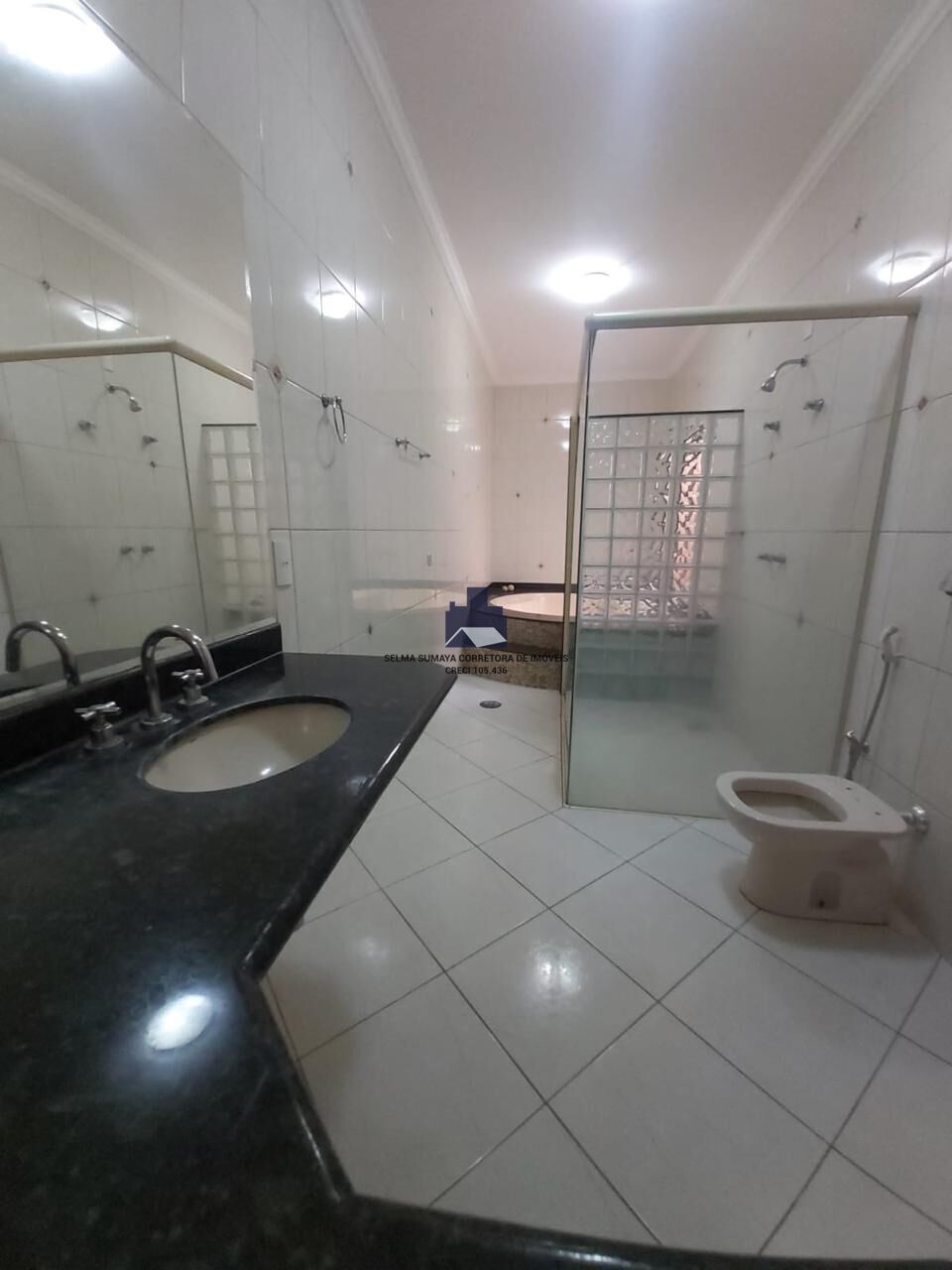 Casa com 3 quartos à venda, 230m² — foto 22 de 24