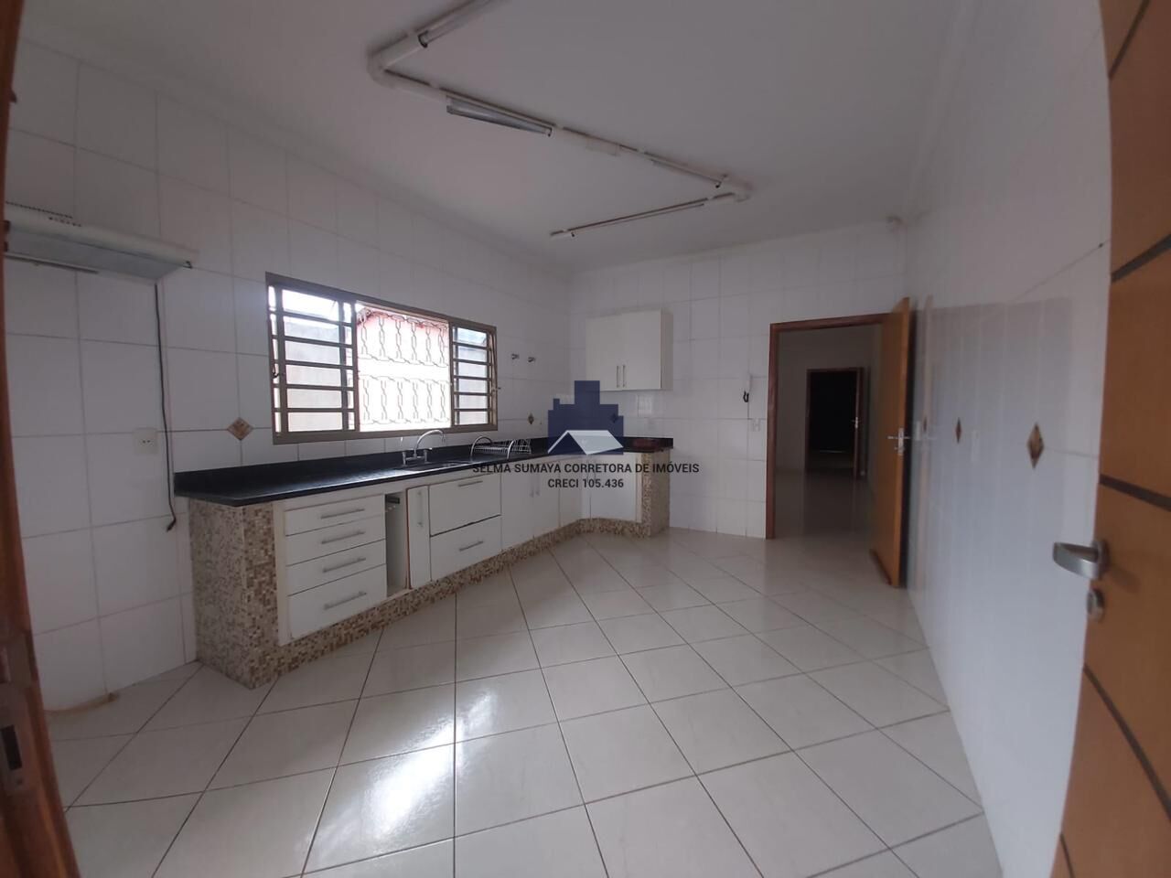 Casa com 3 quartos à venda, 230m² — foto 4 de 24