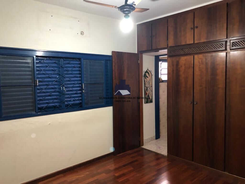 Casa com 3 quartos à venda, 220m² — foto 13 de 19