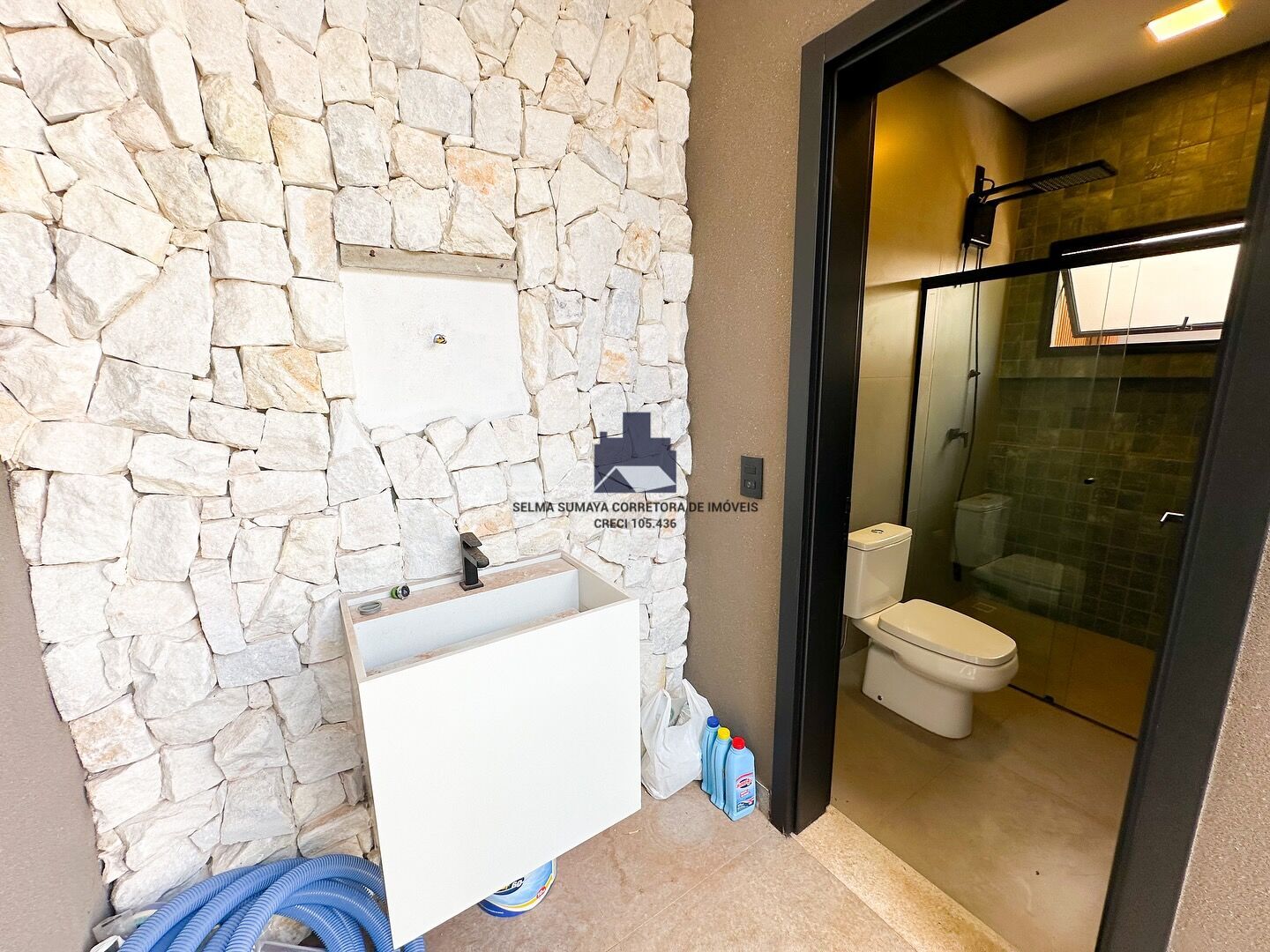 Casa de Condomínio com 4 quartos à venda, 270m² — foto 17 de 19
