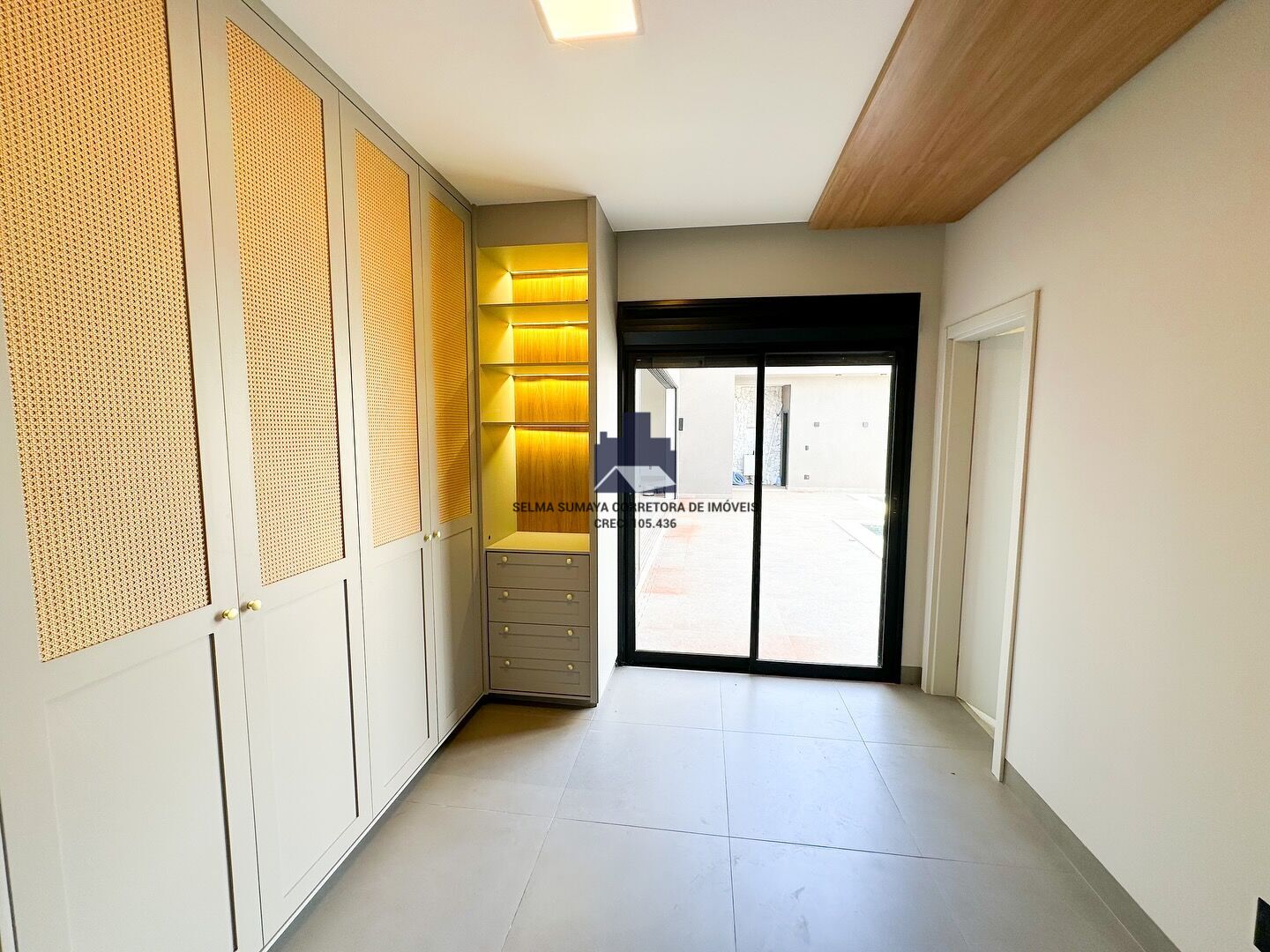 Casa de Condomínio com 4 quartos à venda, 270m² — foto 14 de 19