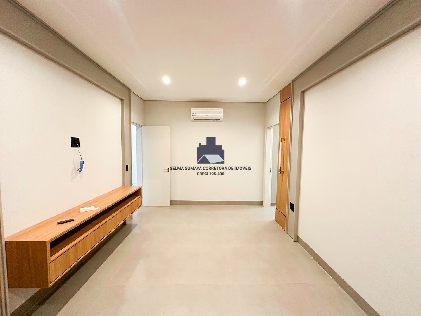 Casa de Condomínio com 4 quartos à venda, 270m² — foto 4 de 19