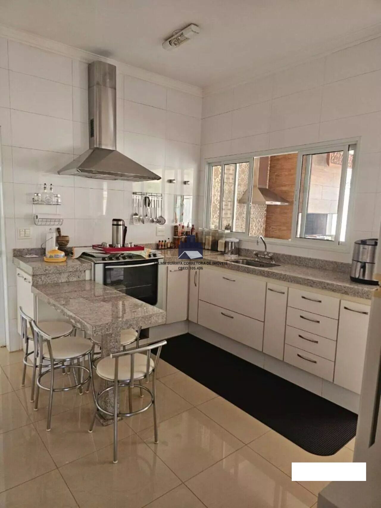 Casa de Condomínio com 4 quartos à venda, 300m² — foto 14 de 33