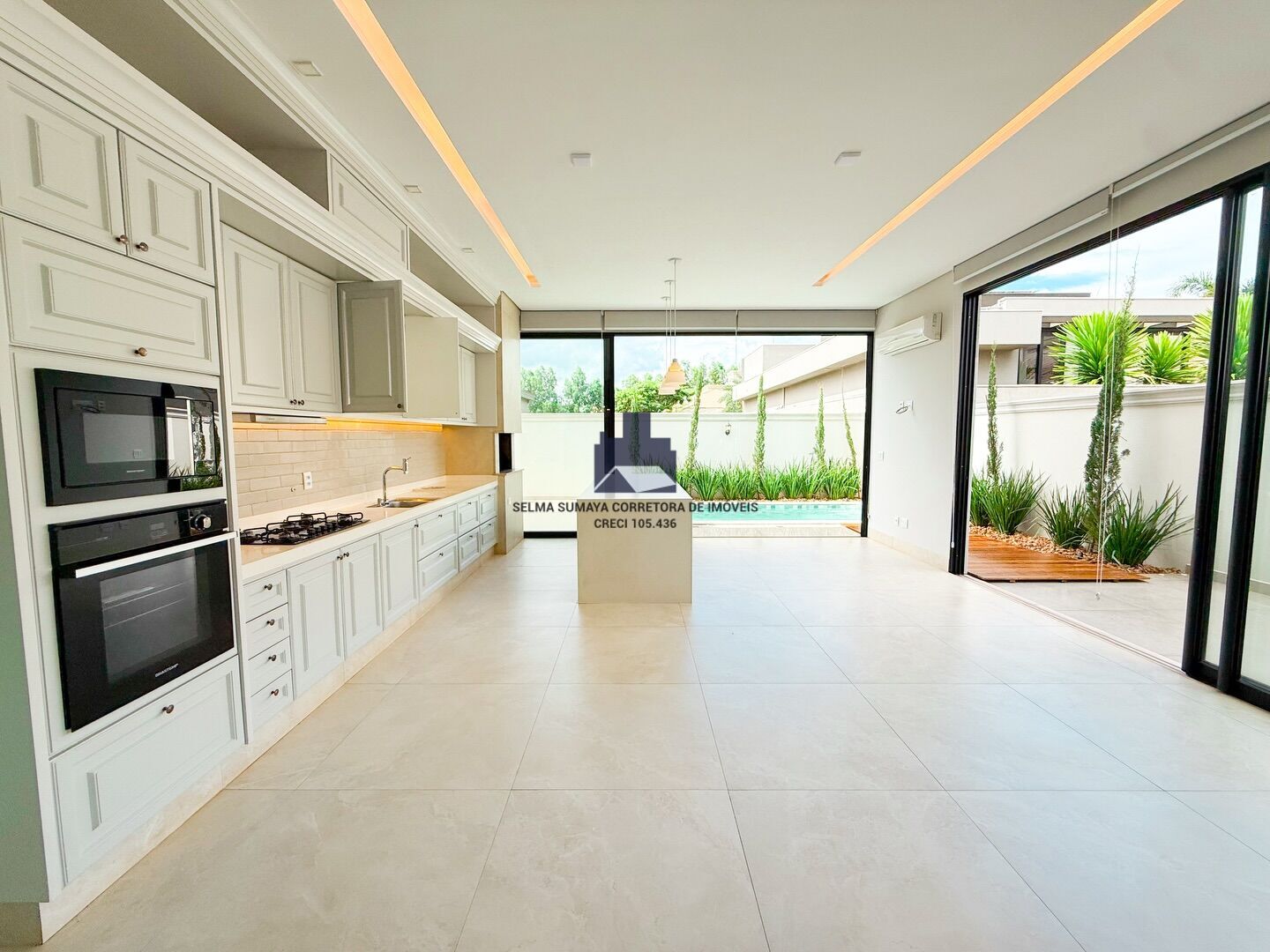 Casa de Condomínio com 3 quartos à venda, 250m² — foto 10 de 20