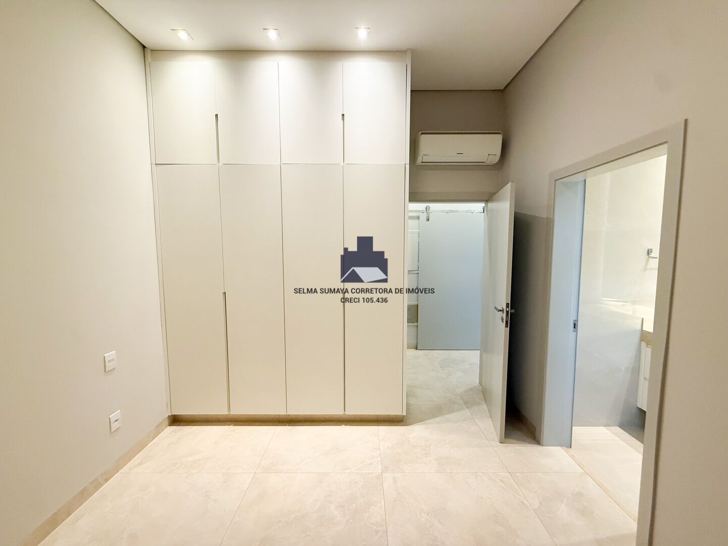 Casa de Condomínio com 3 quartos à venda, 250m² — foto 14 de 20