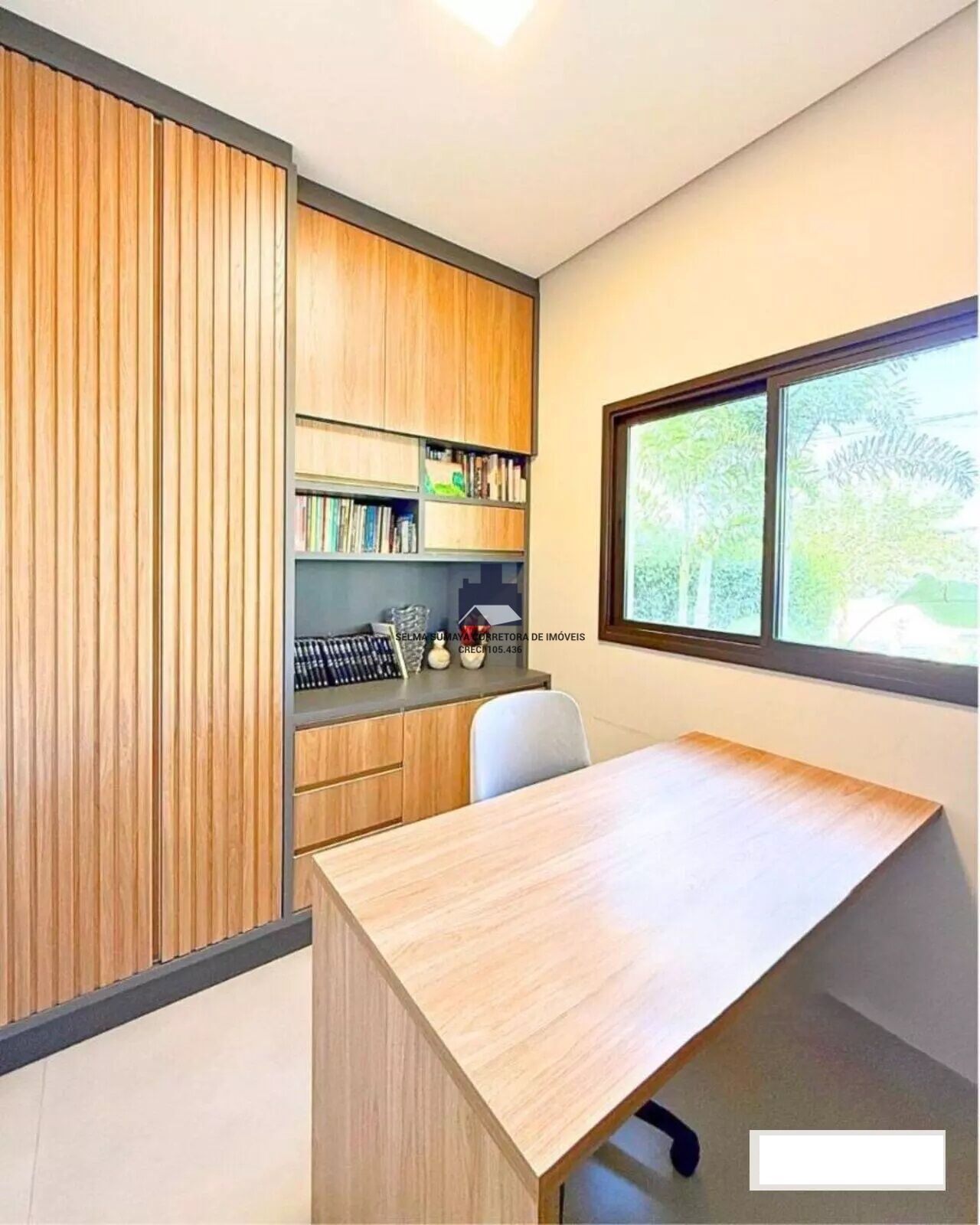Casa de Condomínio com 4 quartos à venda, 335m² — foto 9 de 25