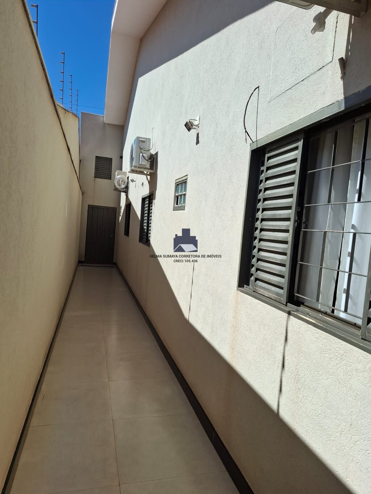Casa com 3 quartos à venda, 250m² — foto 37 de 40