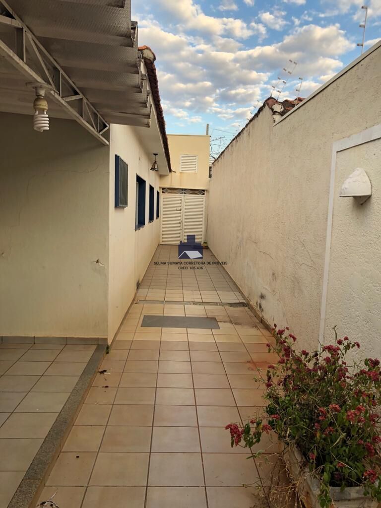 Casa com 3 quartos à venda, 220m² — foto 14 de 19
