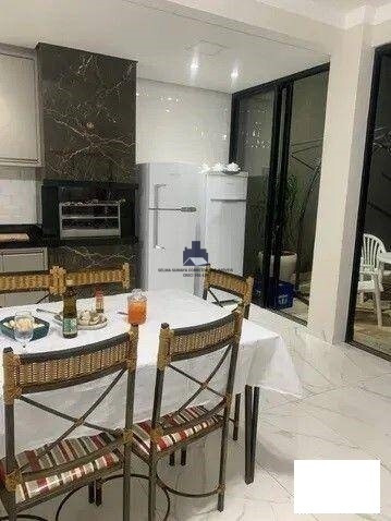 Casa com 3 quartos à venda, 225m² — foto 5 de 16