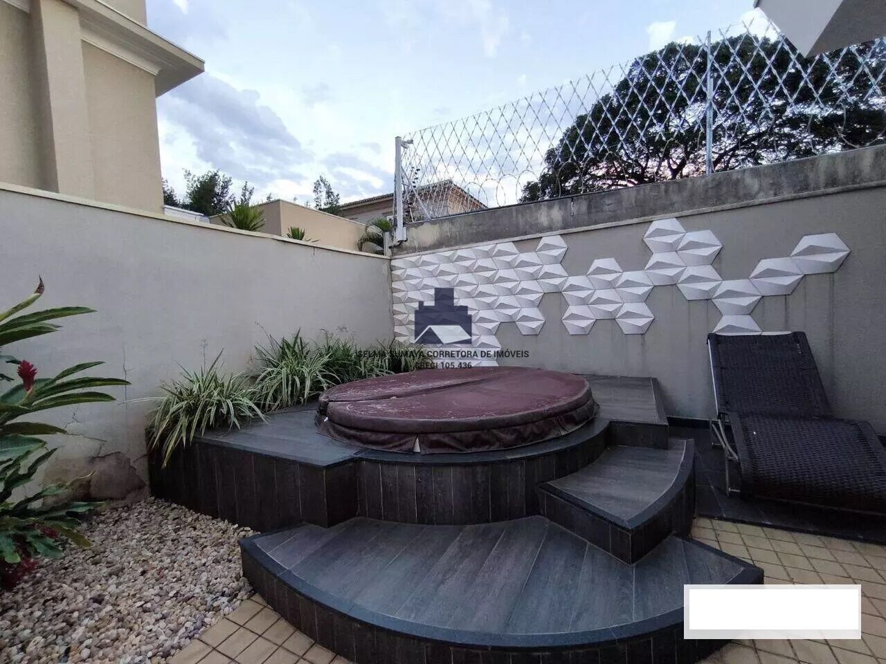 Casa de Condomínio com 4 quartos à venda, 493m² — foto 4 de 28