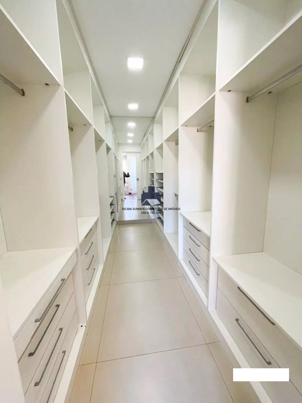 Casa de Condomínio com 4 quartos à venda, 460m² — foto 22 de 35