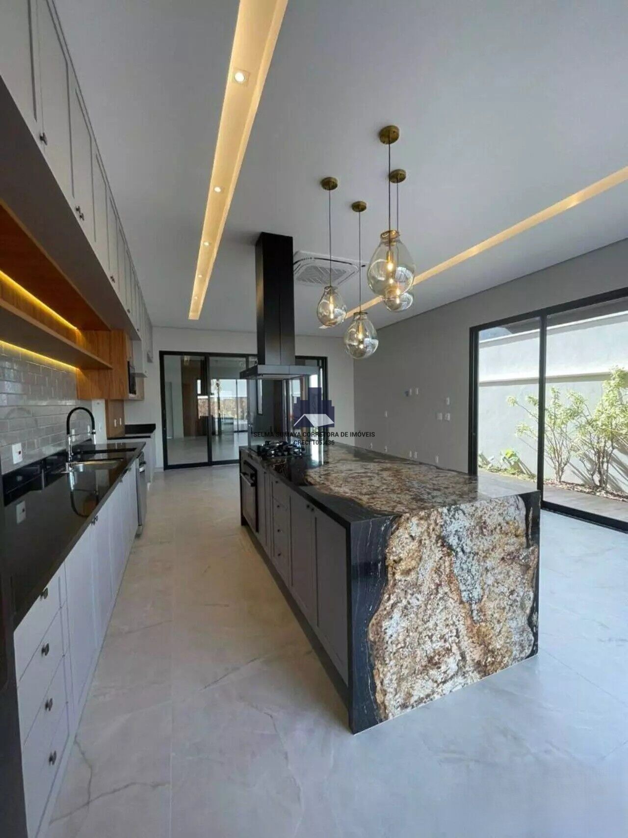 Casa de Condomínio com 4 quartos à venda, 374m² — foto 10 de 17