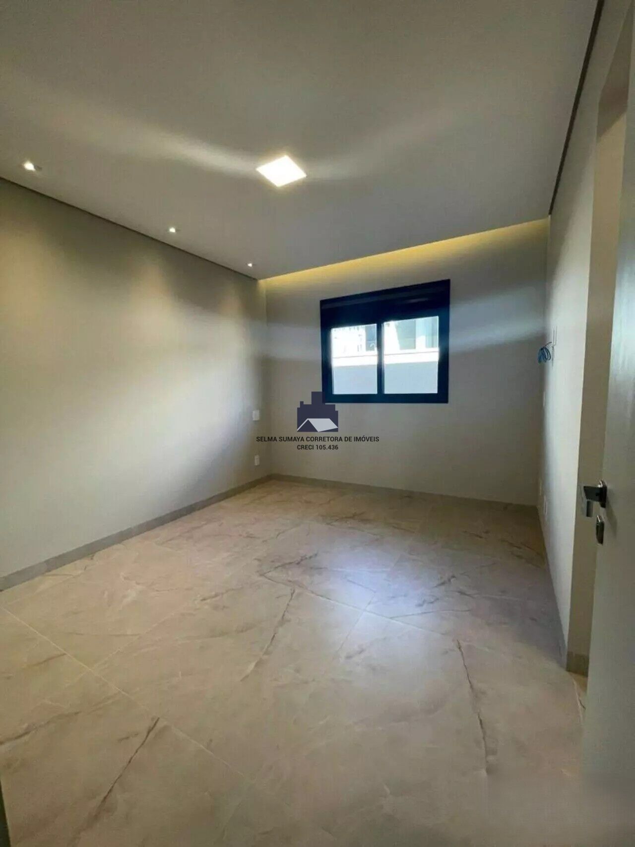 Casa de Condomínio com 4 quartos à venda, 374m² — foto 11 de 17