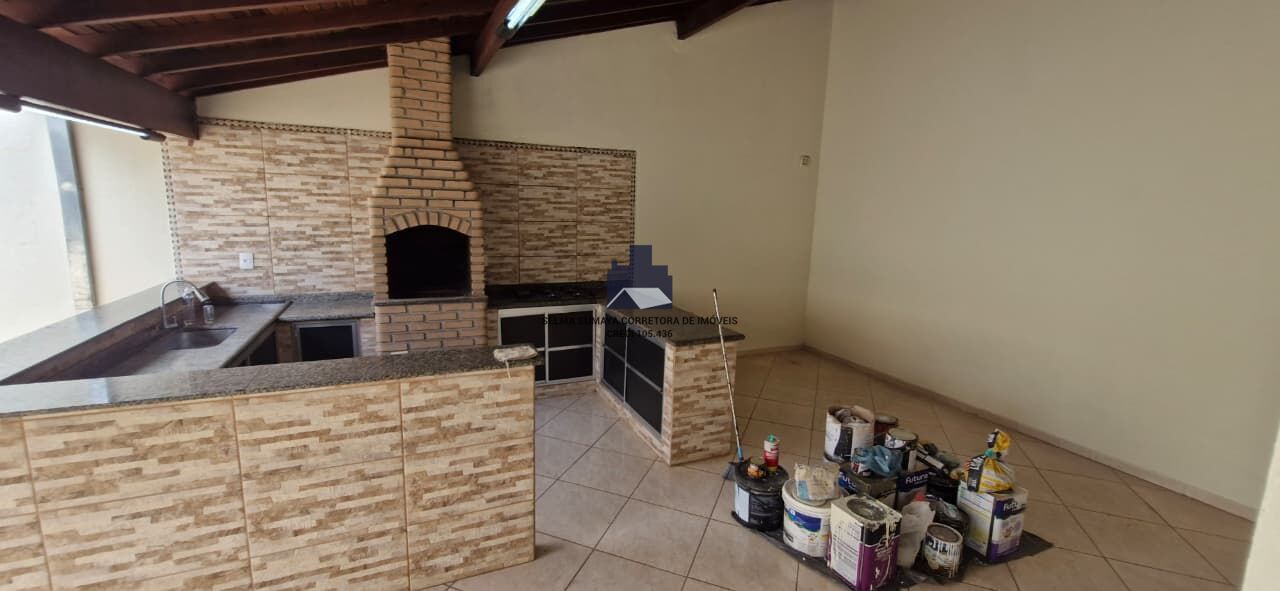 Casa com 3 quartos à venda, 180m² — foto 8 de 10