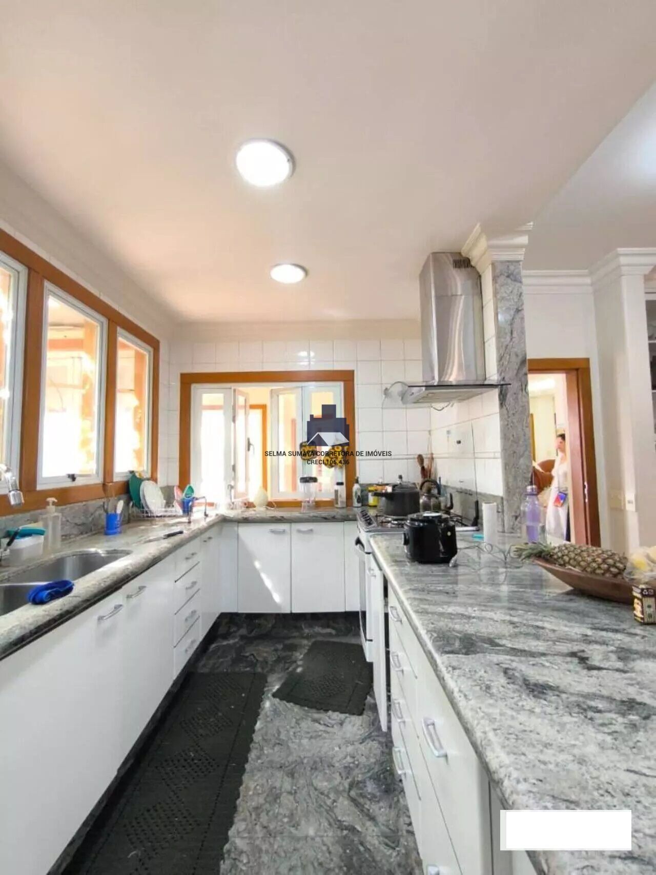 Casa de Condomínio com 3 quartos à venda, 360m² — foto 8 de 27