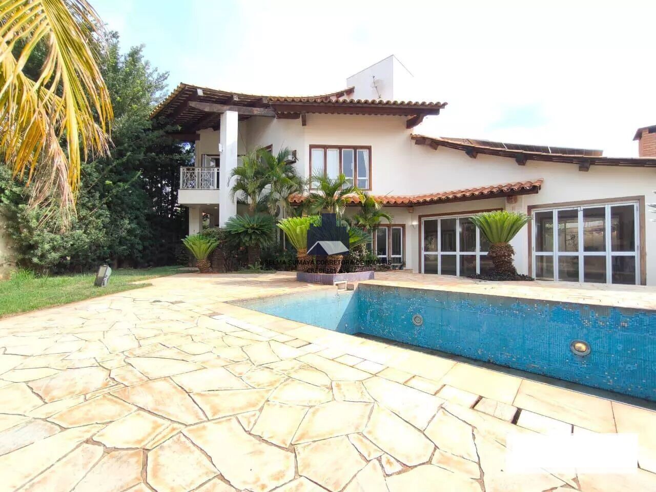Casa de Condomínio com 3 quartos à venda, 360m² — foto 15 de 27