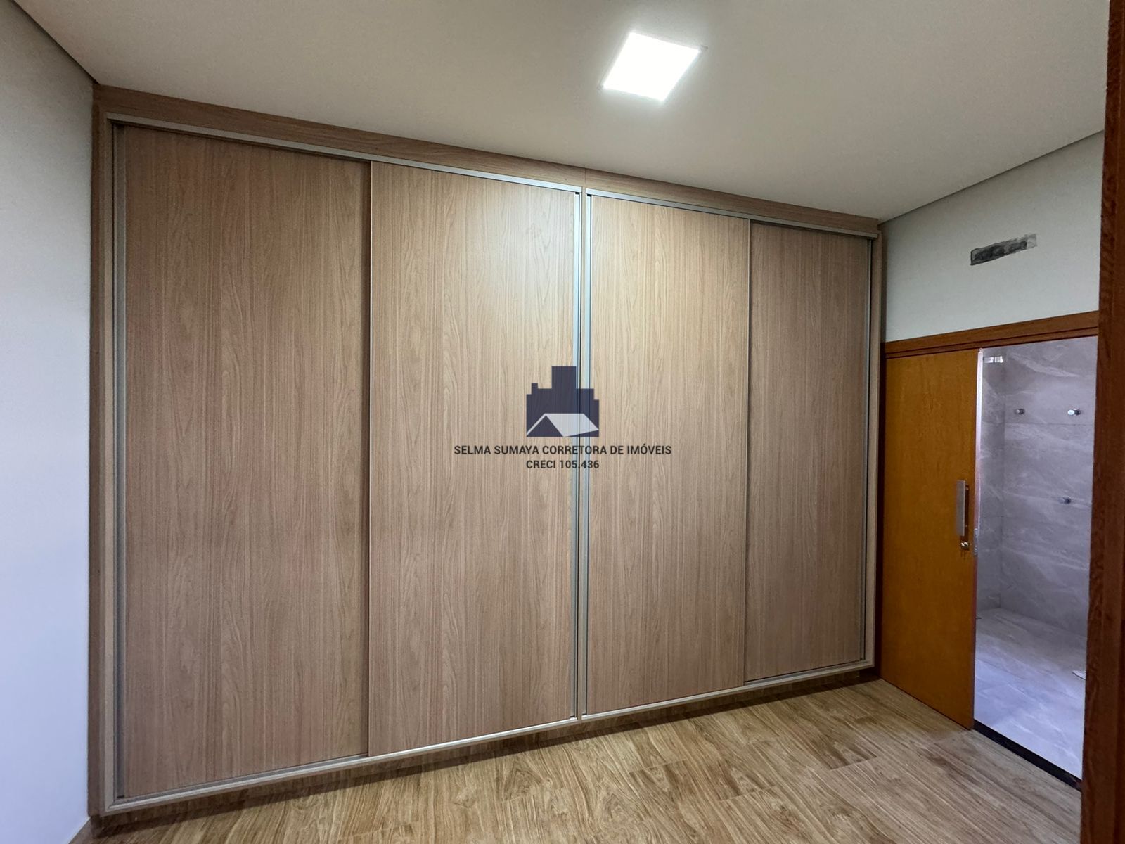 Casa de Condomínio com 3 quartos à venda, 330m² — foto 13 de 23